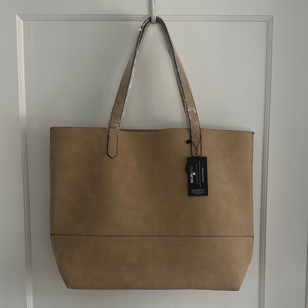 Chic Tan Tote Bag